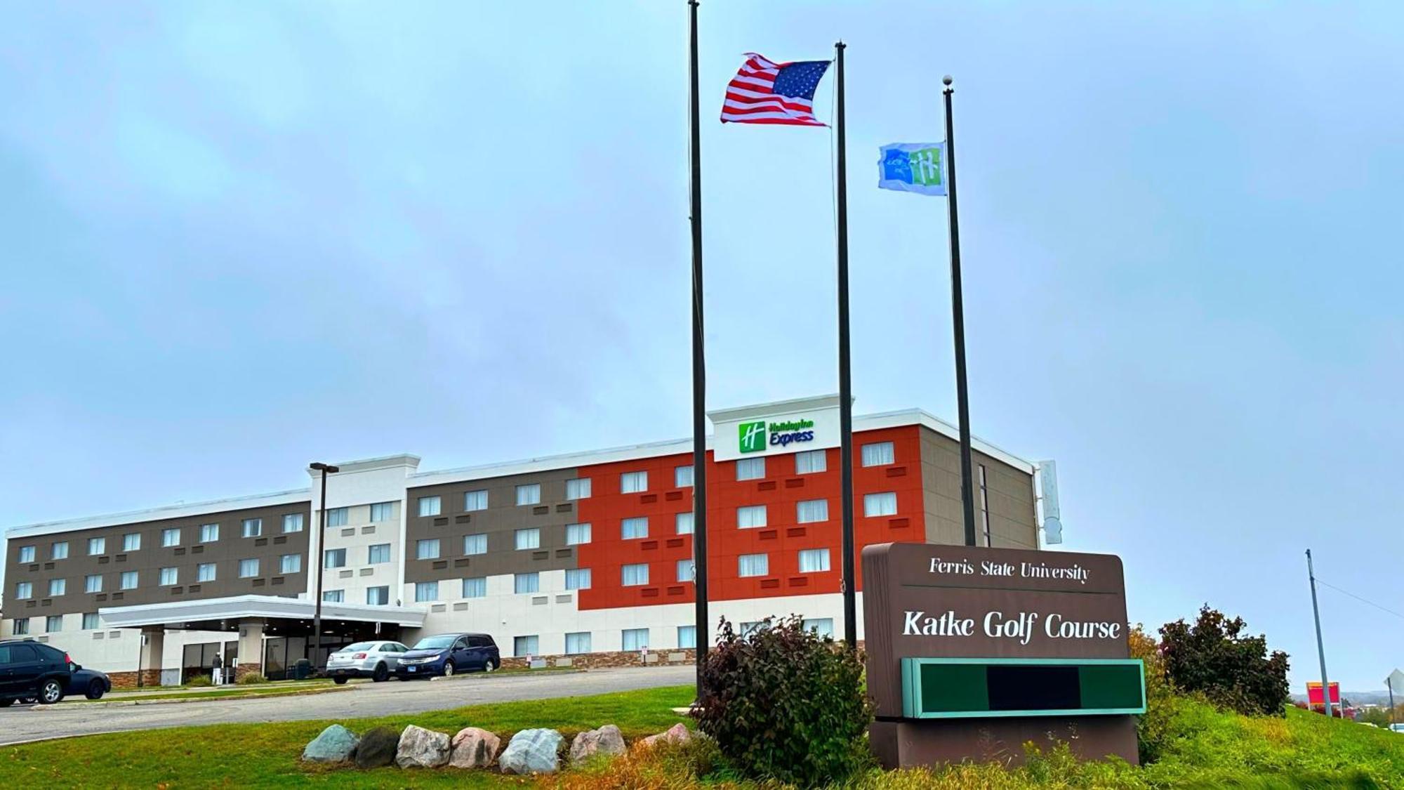 Express By Ihg Hotel Big Rapids
